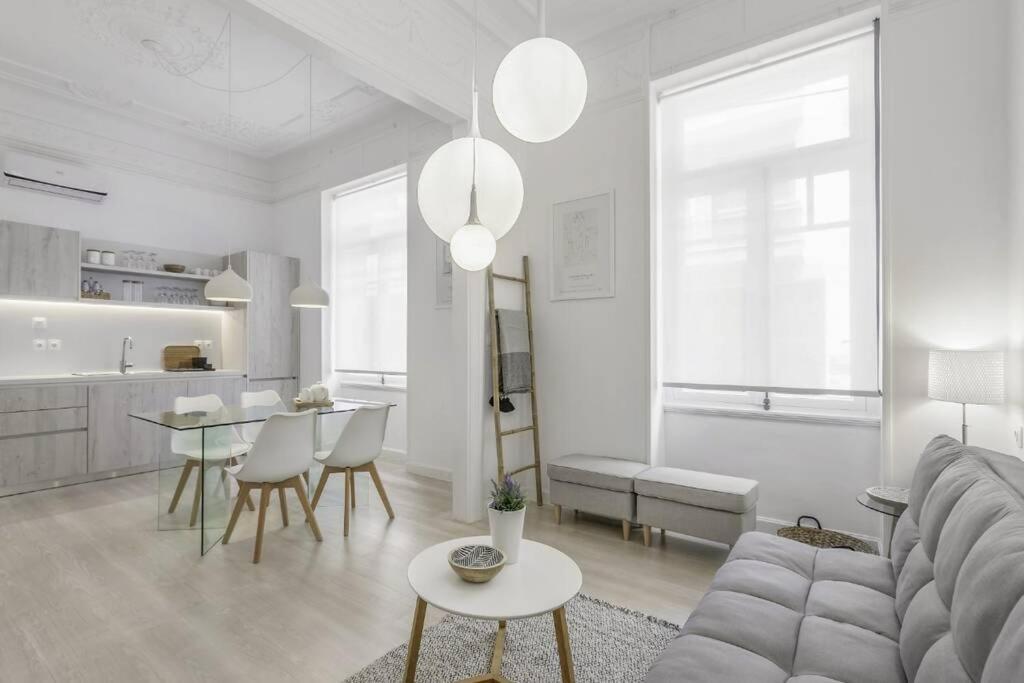 Athens Center Modern Apt in Art Nouveau Building Extérieur photo